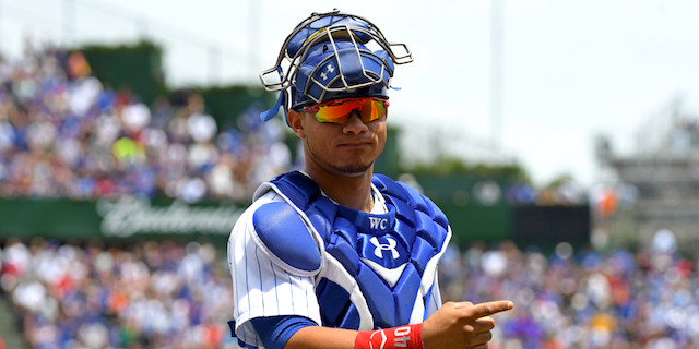 What happened to Willson Contreras? Cardinals catcher removed from game  after scary injury vs Cubs