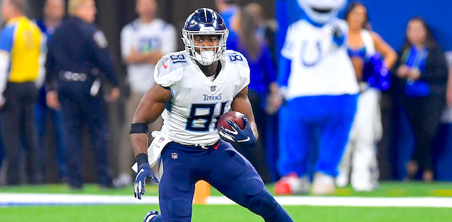 Jonnu Smith, Hunter Henry fantasy advice: Start or sit the Patriots TEs in  Week 8 fantasy football leagues - DraftKings Network