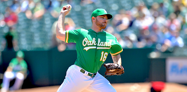 White Sox finalize deal with Athletics closer Hendriks