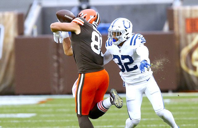 Browns release tight end Austin Hooper