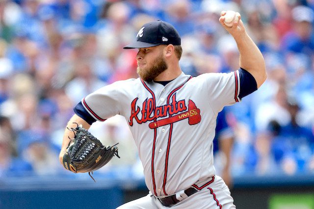 Rangers acquire top set-up reliever, Mike Adams