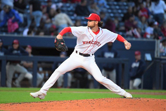 Fast-rising prospect Yanquiel Fernandez on display during 2023 MLB